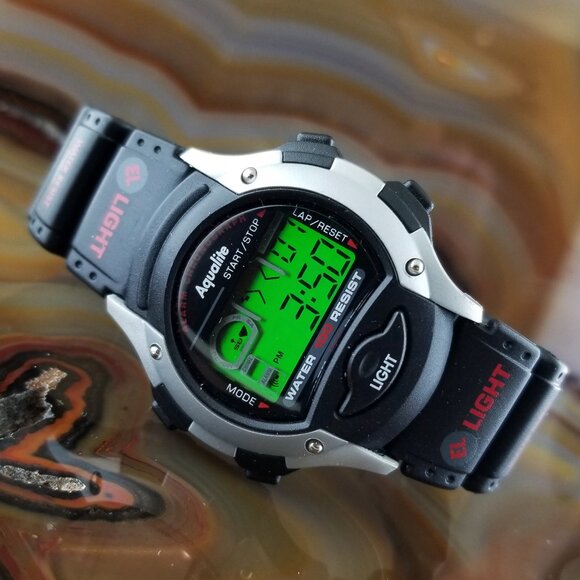 New Vintage Mens Aqualite Digital Alarm Chronograph - Picture 1 of 5
